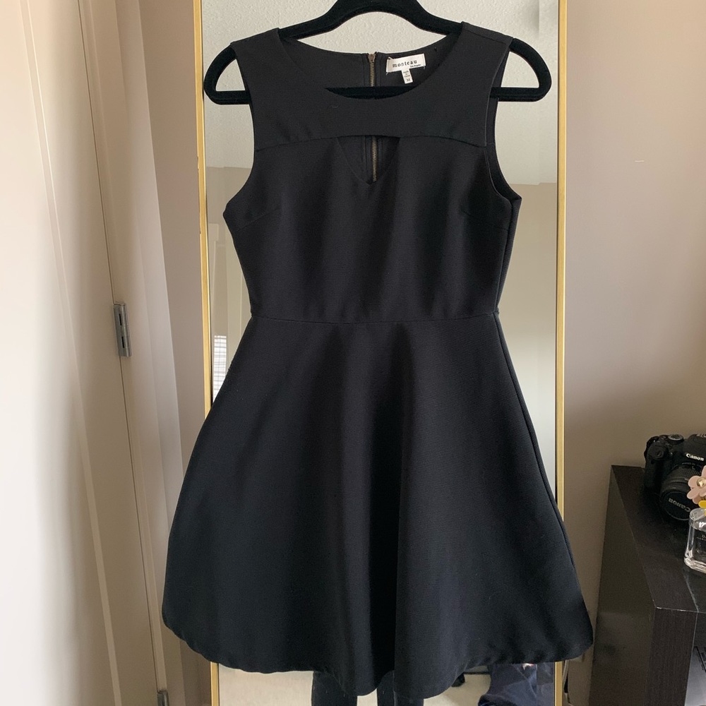 Monteau black sleeveless dress